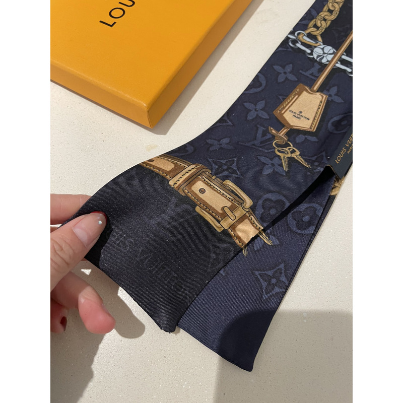 l**is V*t*n denimgram confidential long scarf scarf