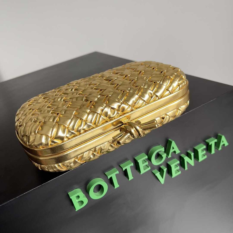 Bo*te*ga ve*ne*ta knot calfskin gold