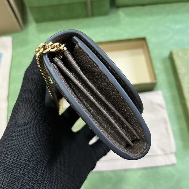 G*u*i  blondie medium wallet on chain monogram gray