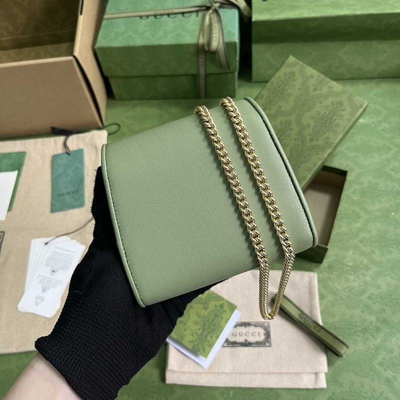 G*u*i  blondie medium wallet on chain green
