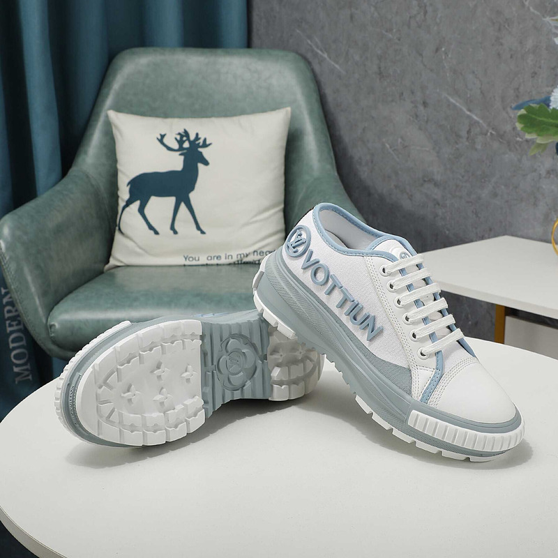 l**is V*t*n lv squad sneaker light blue