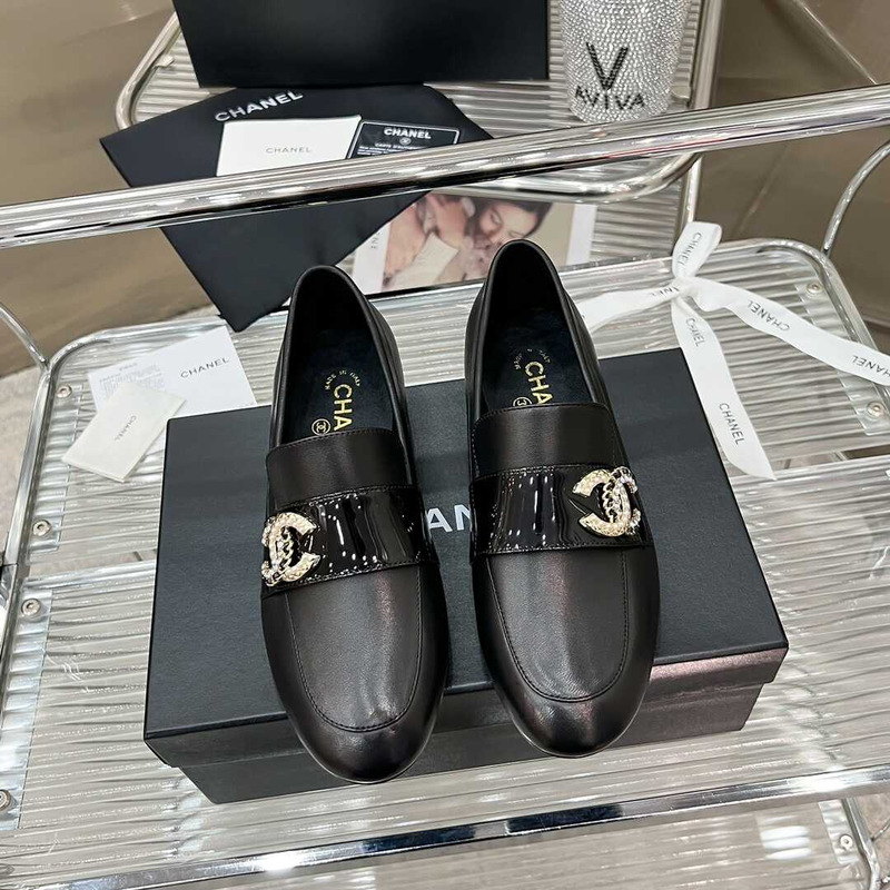 Ch*el  classic logo loafers all black