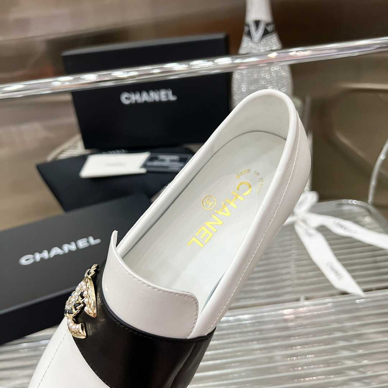 Ch*el classic logo loafers white and black