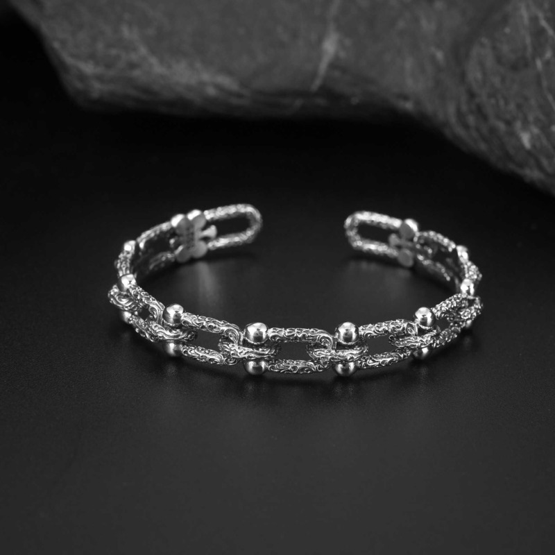 G*u*i braided bracelet silver