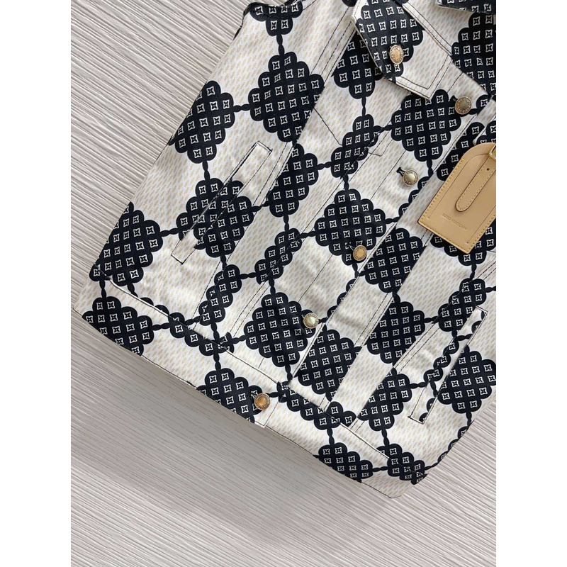 l**is V*t*n checkered vest black and white