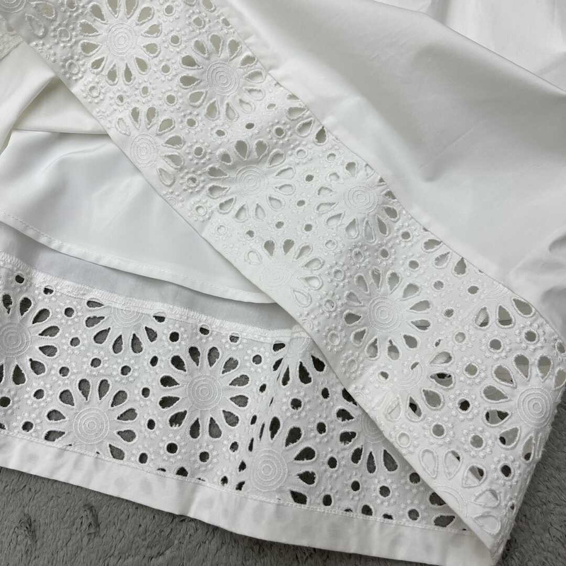D*or half-body skirt set white