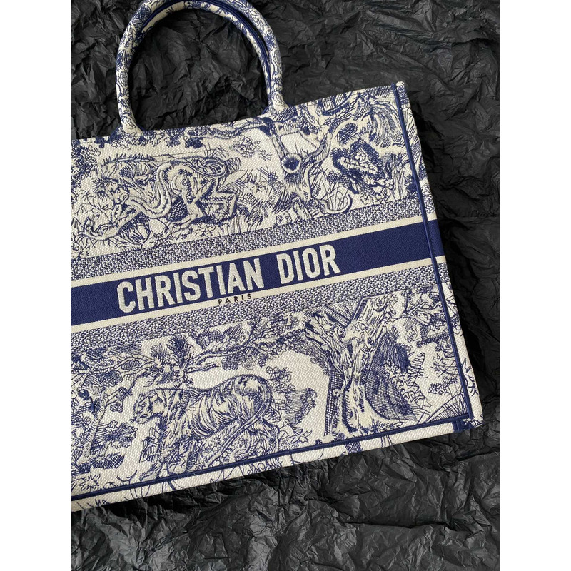 D*or book tote large cabvas blue and white bag