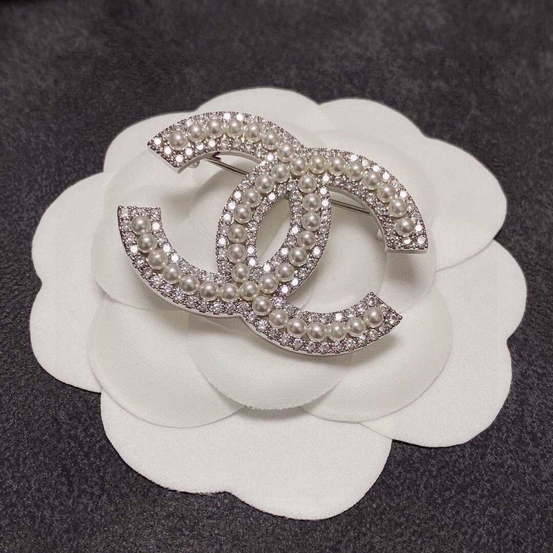 Ch*el cc pearl brooch