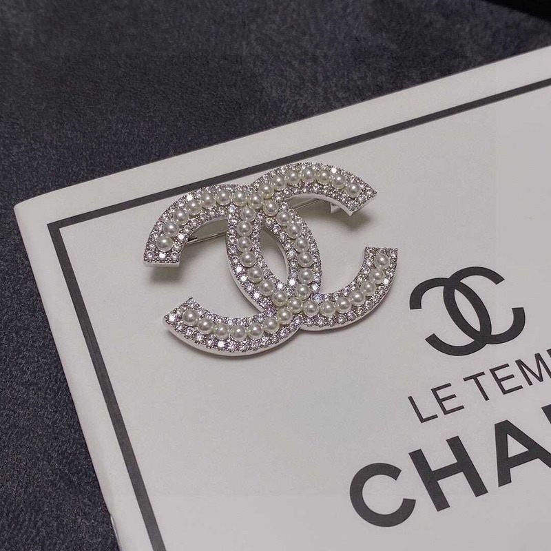 Ch*el cc pearl brooch