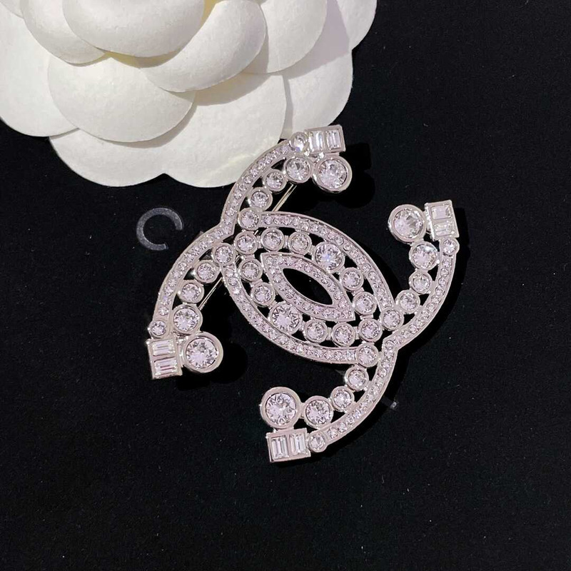 Ch*el cc crystal brooch
