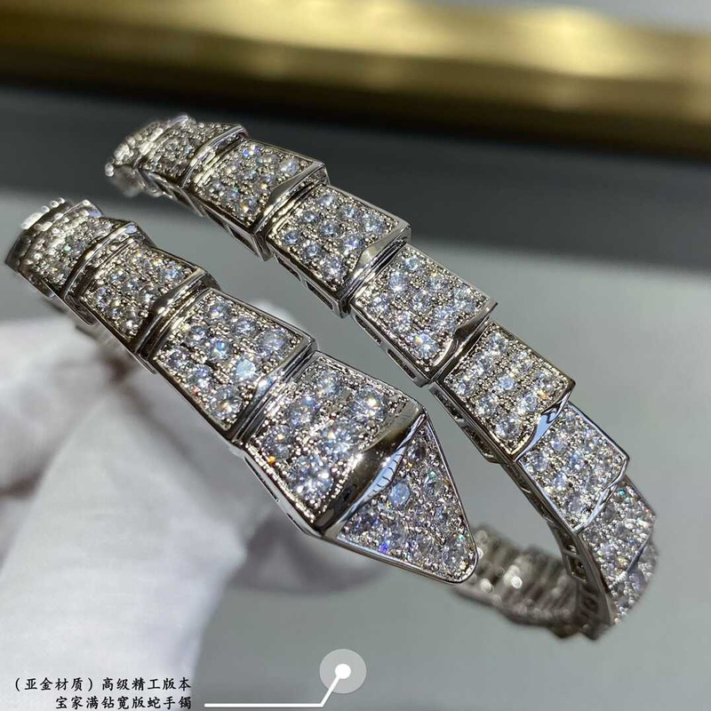 b*l*ai serpenti Di*m*nds bracelet