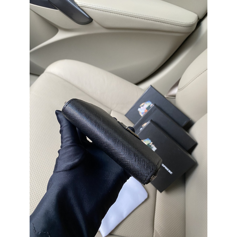 Pra*a leather zip wallet black