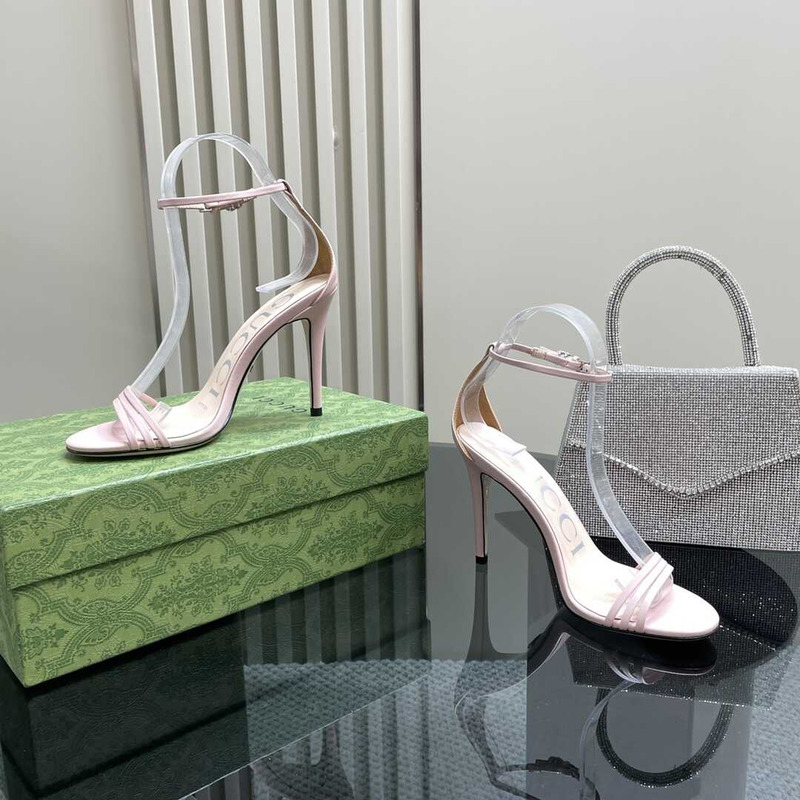 G*u*i stiletto heels pink