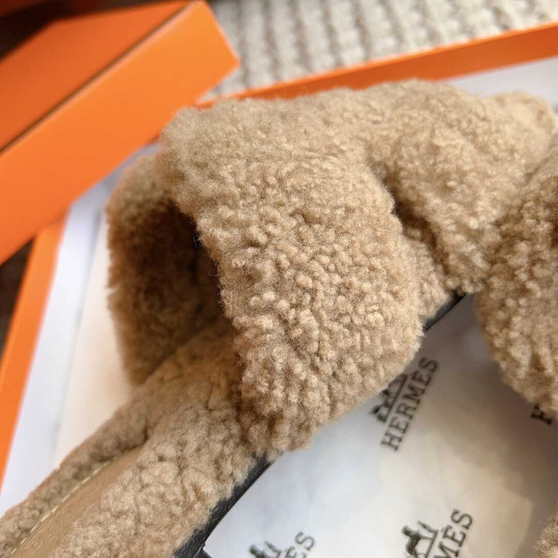 H**mes classic h faux fur slippers coffee