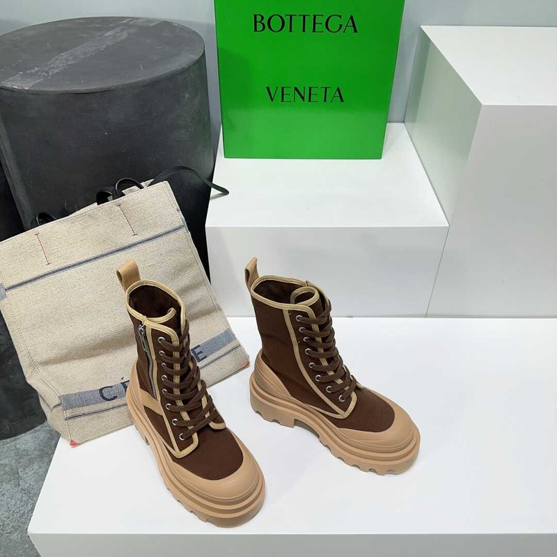 Ba*len*cia*ga lace-up boots  brown