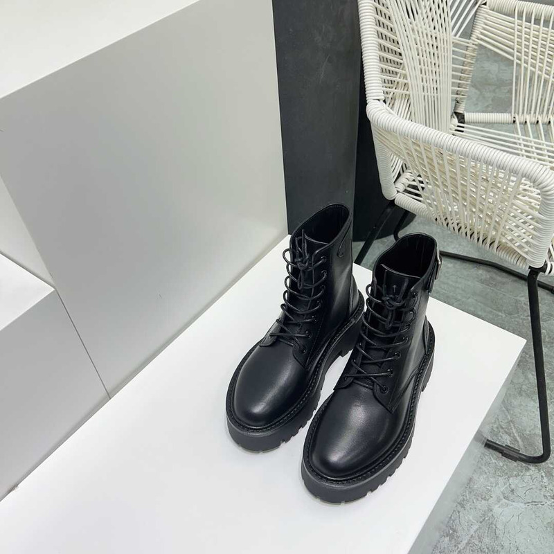 Ce**e black thick-soled lug lace-up ankle boots