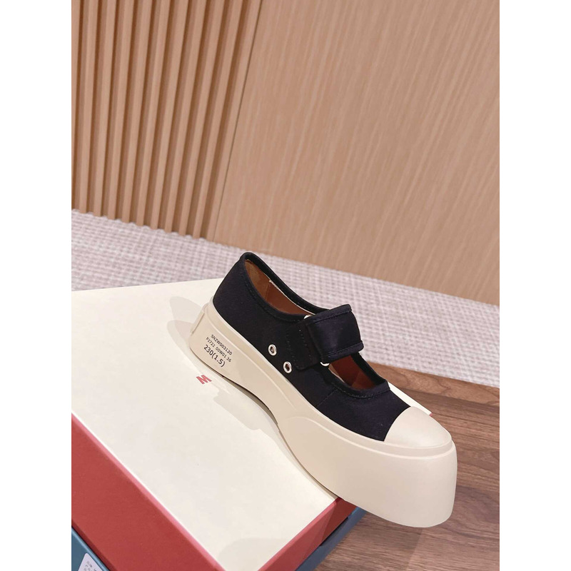Pablo Touch Strap Low Top Sneakers Black