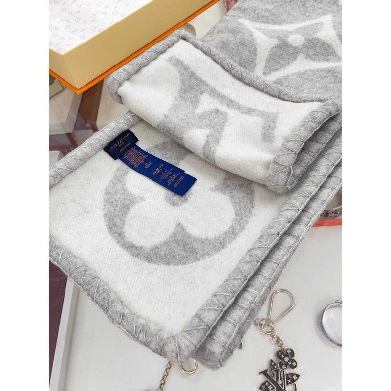 l**is V*t*n  cashmere wool double-sided wide scarf/shawl gray