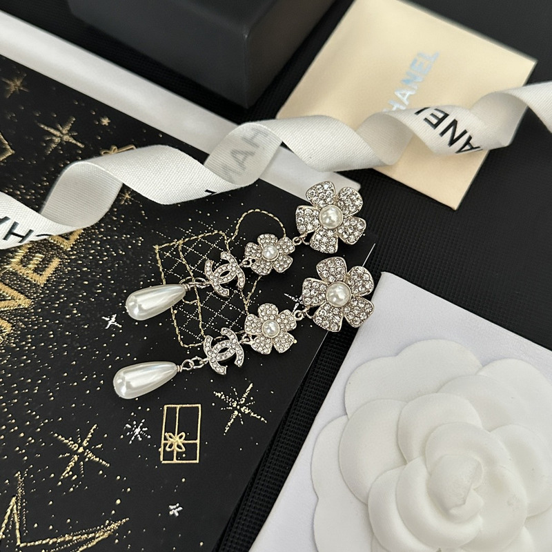 ch*el full Di*m*nd double c flower pearl stud earrings