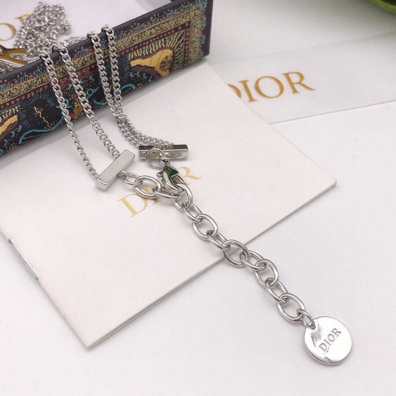 D*or logo neclace silver