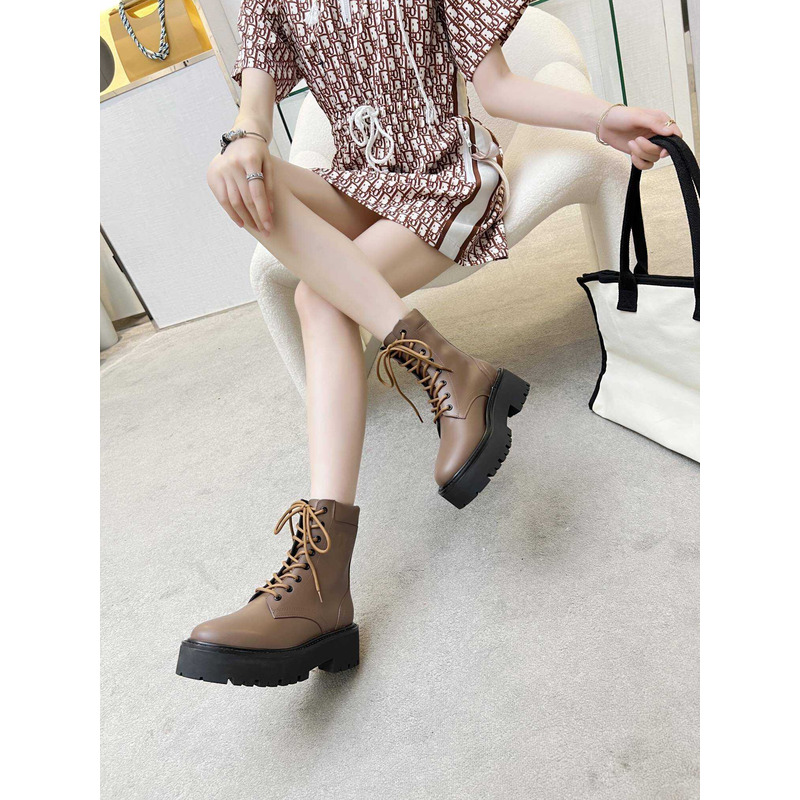 Ce**e lace-up boot with triomphe bulky calfskin