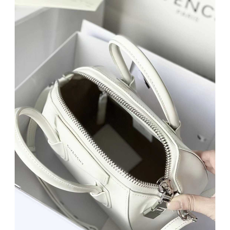 Givenchy Antigona Tote Glazed Mini White