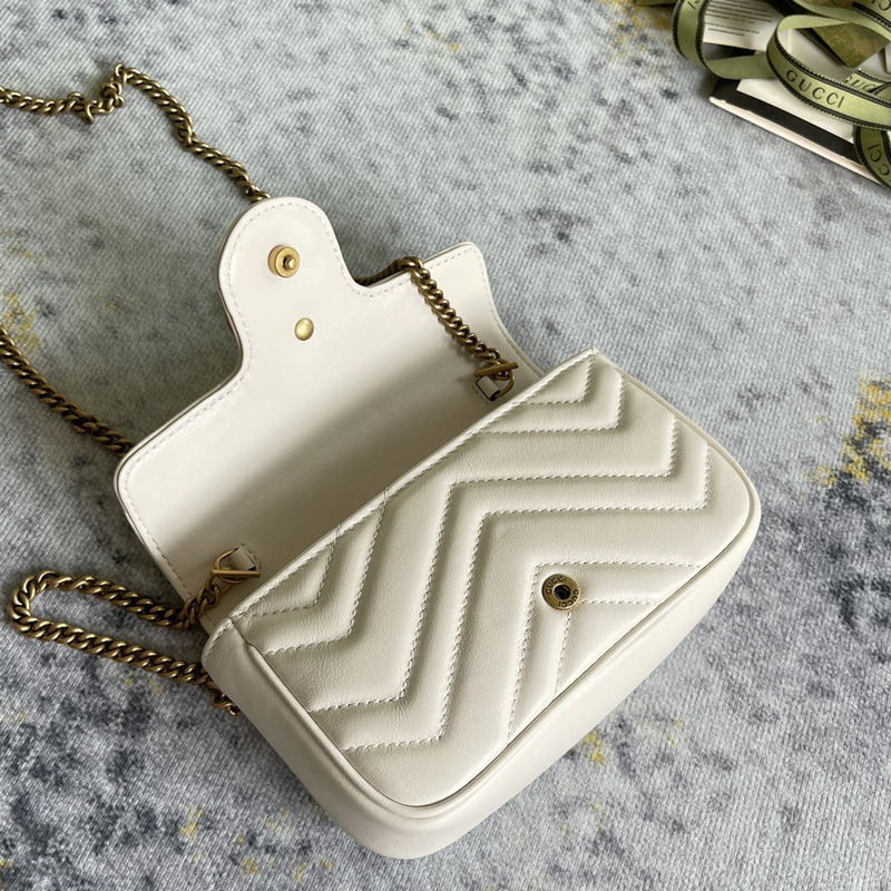 g*u*i gg marmont matelasse S*per mini bag white