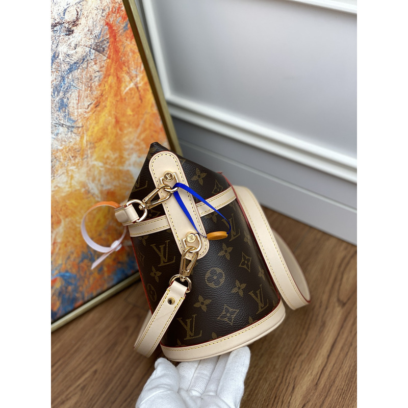 l**is V*t*n duffle bag monogram