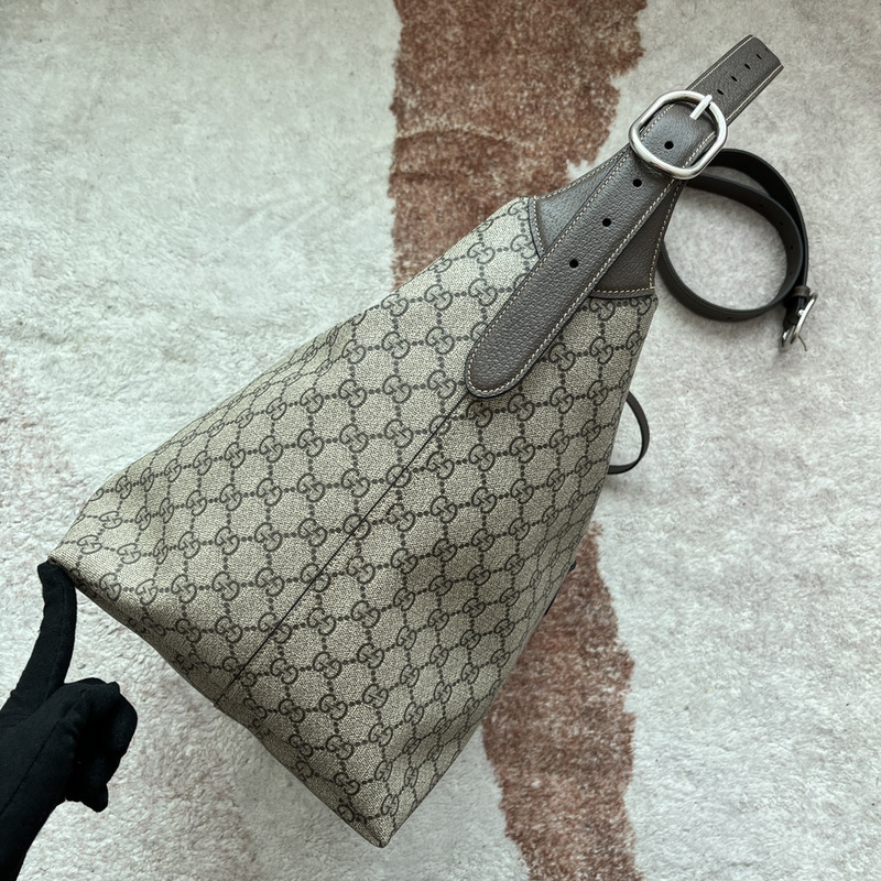 G*u*i ophidia presbyopic half-moon bag