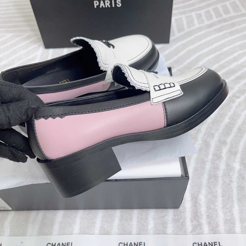 Ch*el loafers calfskin white, black & pink