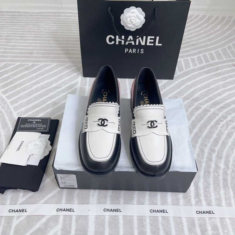 Ch*el loafers calfskin white, black & pink