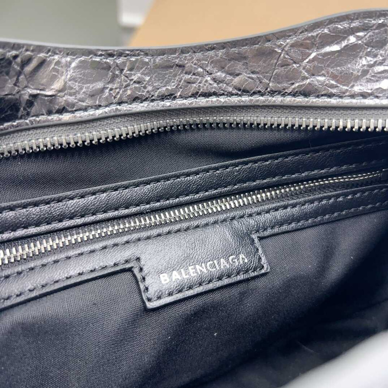 Ba*len*cia*ga neo cagole handbag xs silver