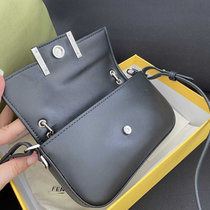 F**di by marc jacobs baguette phone pouch nappa leather pouch grey