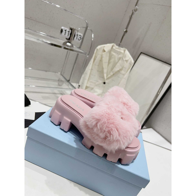 Pra*a shearing slides pink