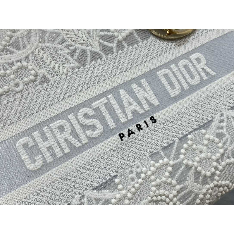 D*or  medium lady d-lite bag embroidery white