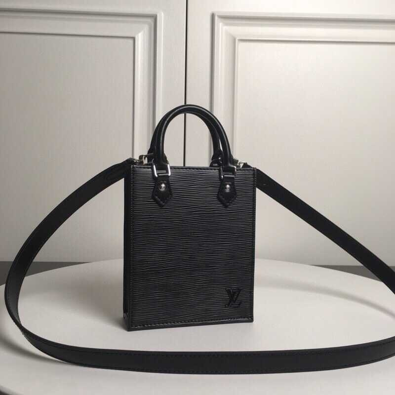 l**is V*t*n petit sac plat epi leather black