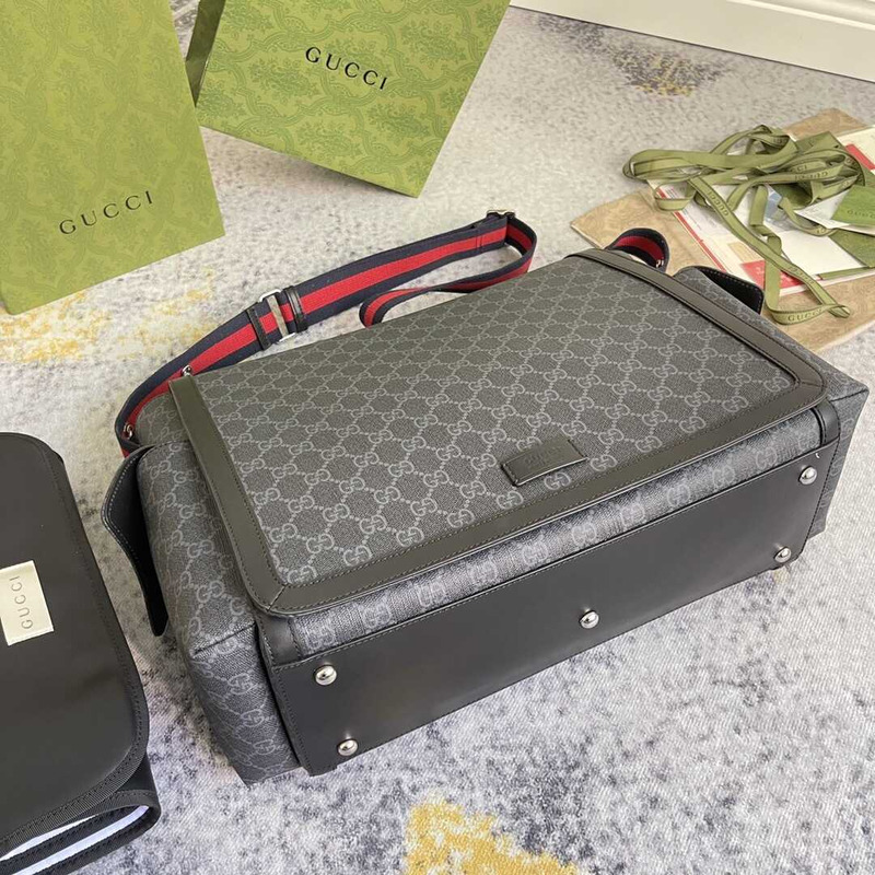 g*u*i gg S*p*e diaper bag