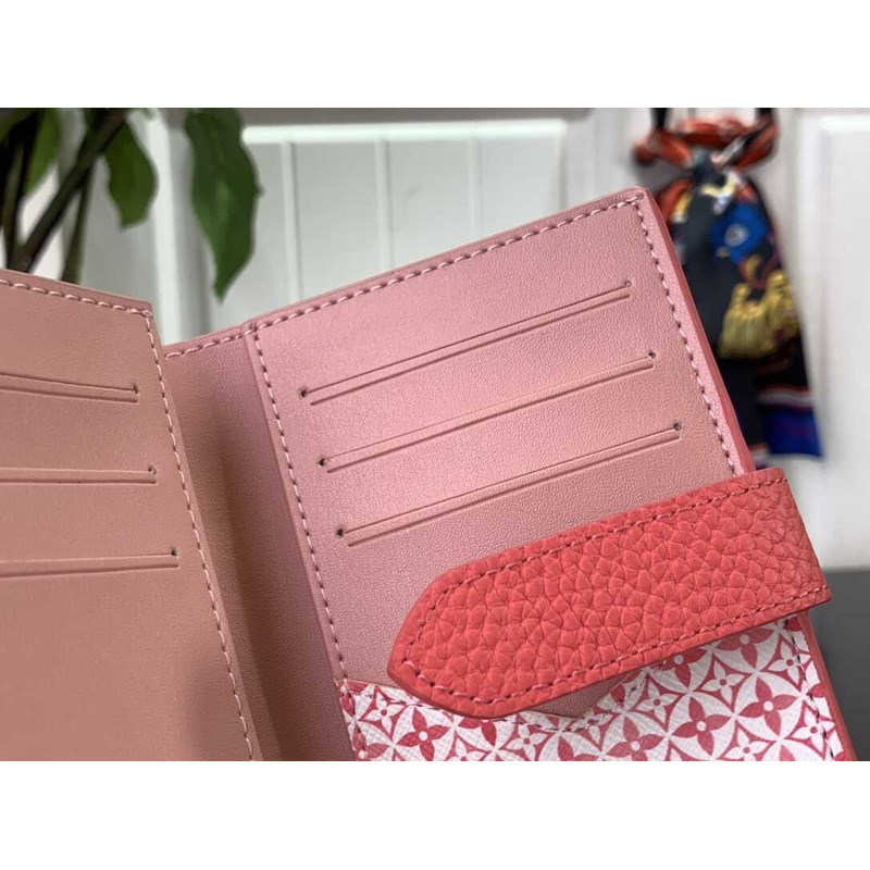 l**is V*t*n lv vertical compact wallet red