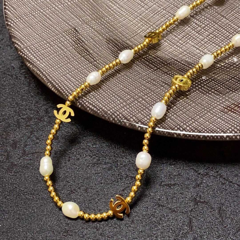 Ch*el pearl necklace gold