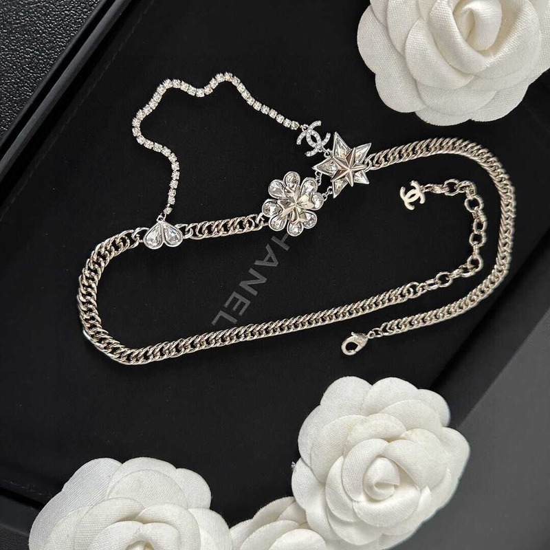Ch*el chain necklace star and flower