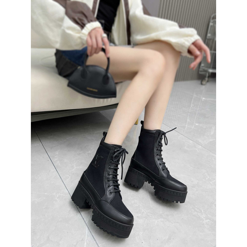 l**is V*t*n frosted calf leather ankle boots black
