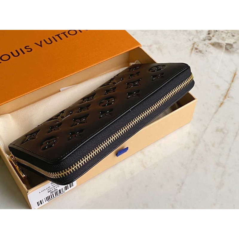 l**is V*t*n zippy wallet black