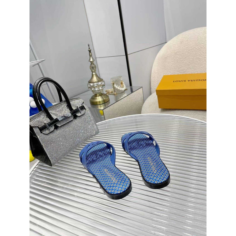 l**is V*t*n isola flat mule slipper bule