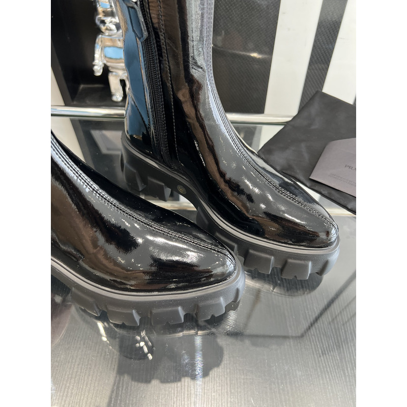 Pra*a women monolith pointy technical patent leather boots black