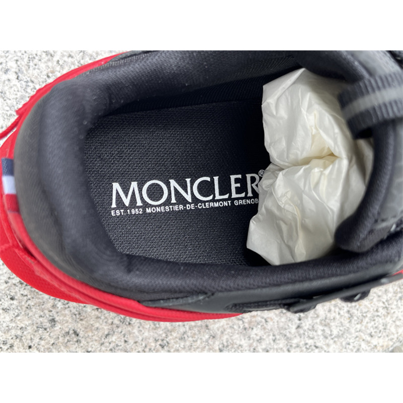 Moncler Trailgrip GTX Low-Top Sneakers Black And Red