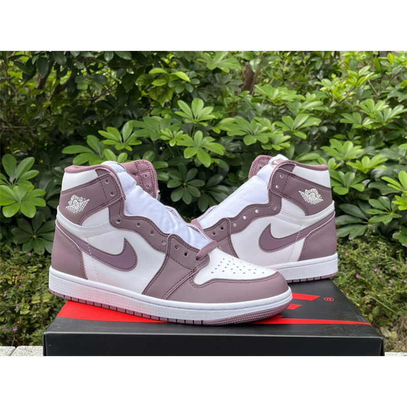 Jordan Air Jordan 1 High OG Mauve