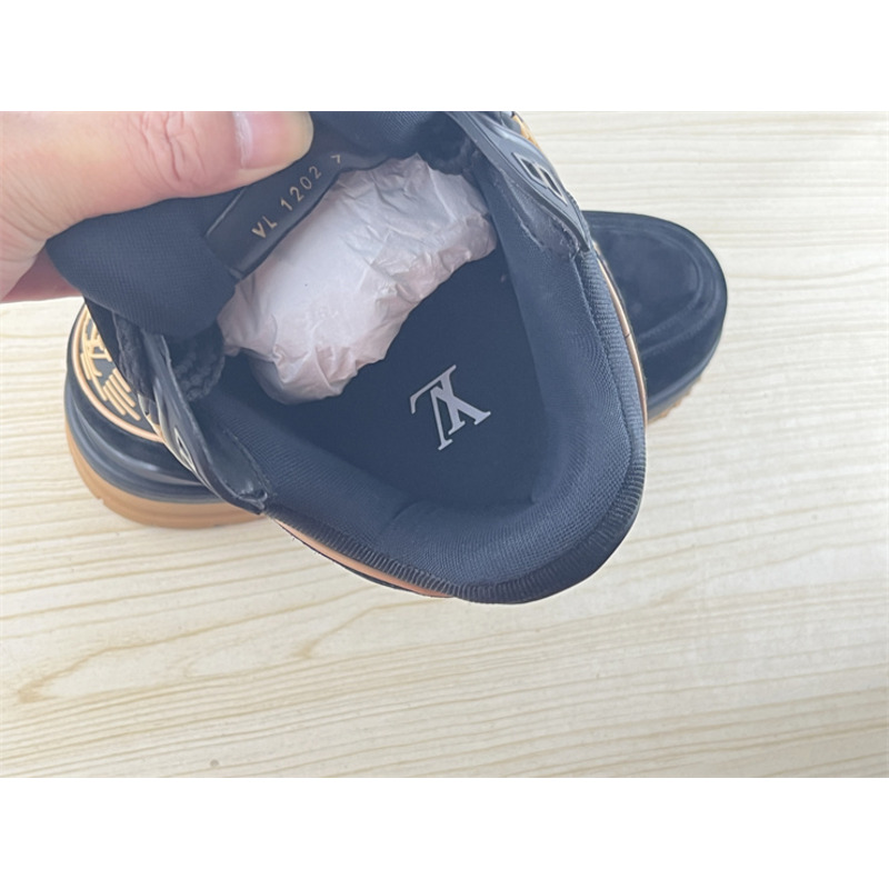 l**is V*t*n trainer maxi sneaker black