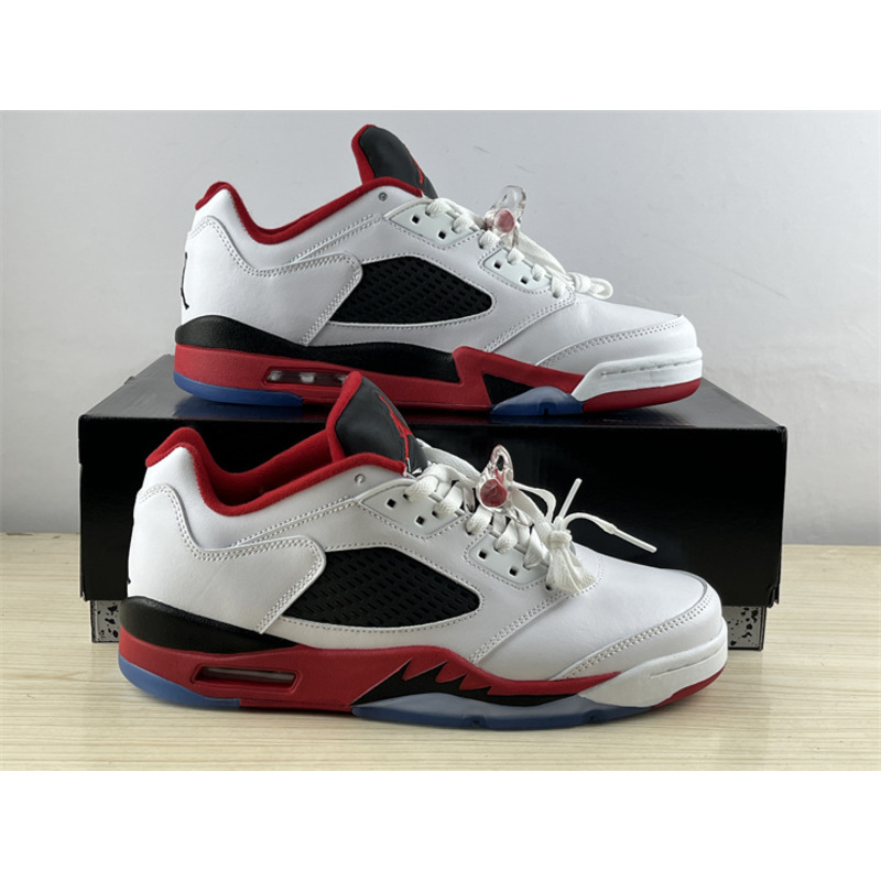 Jordan Retro 5 Low Sneaker White/Fire Red/Black