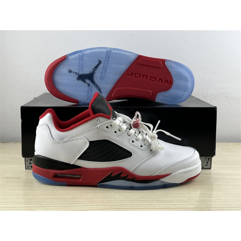 Jordan Retro 5 Low Sneaker White/Fire Red/Black