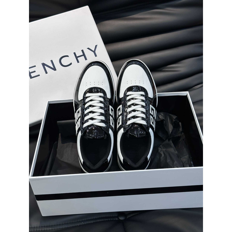Givenchy G4 Low Top Sneakers White And Black